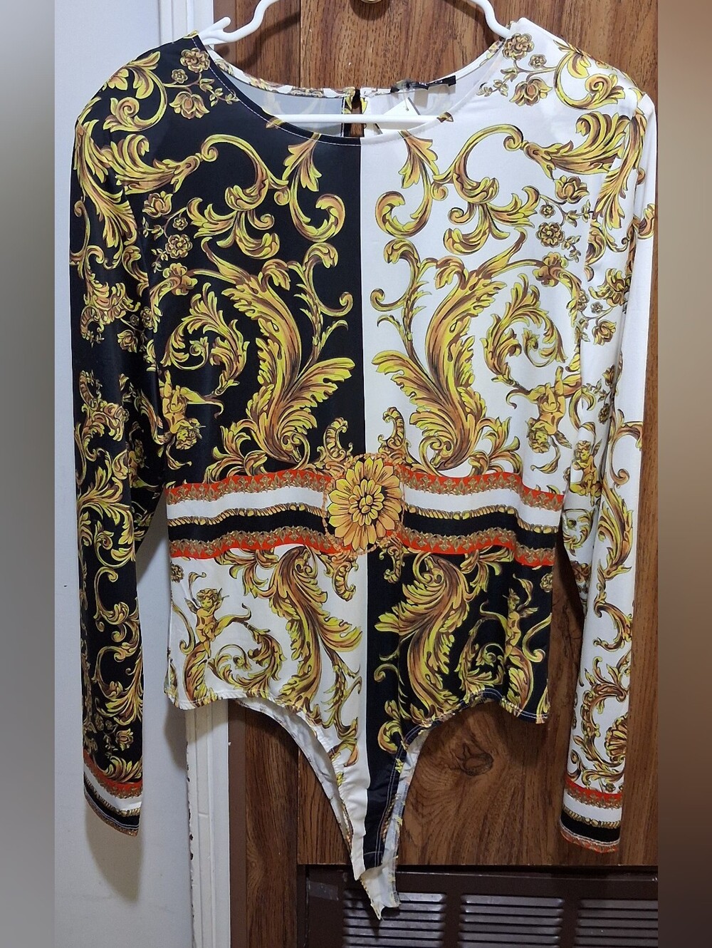 Women's Black & White Baroque Print Long-Sleeve Bodysuit